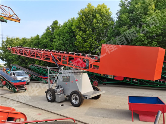 待运输的转向装仓伸缩皮带输送机图片